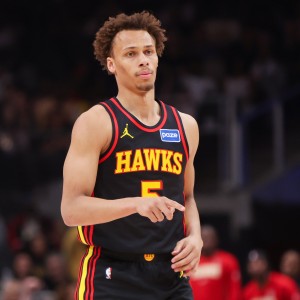 球速体育-3月个人进攻效率：丹尼尔斯128.3第1 小卡128.2第2 约基奇5哈登10