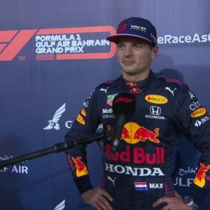 球速体育app-巴林站维斯塔潘力压汉密尔顿夺杆位 本田引擎强势