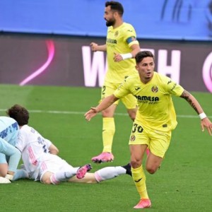 球速体育-【西甲】本泽马传射 皇马5分钟逆转潜艇却无缘夺冠